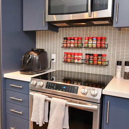 Pet Friendly Condos At Friday Harbour Innisfil Exterior foto