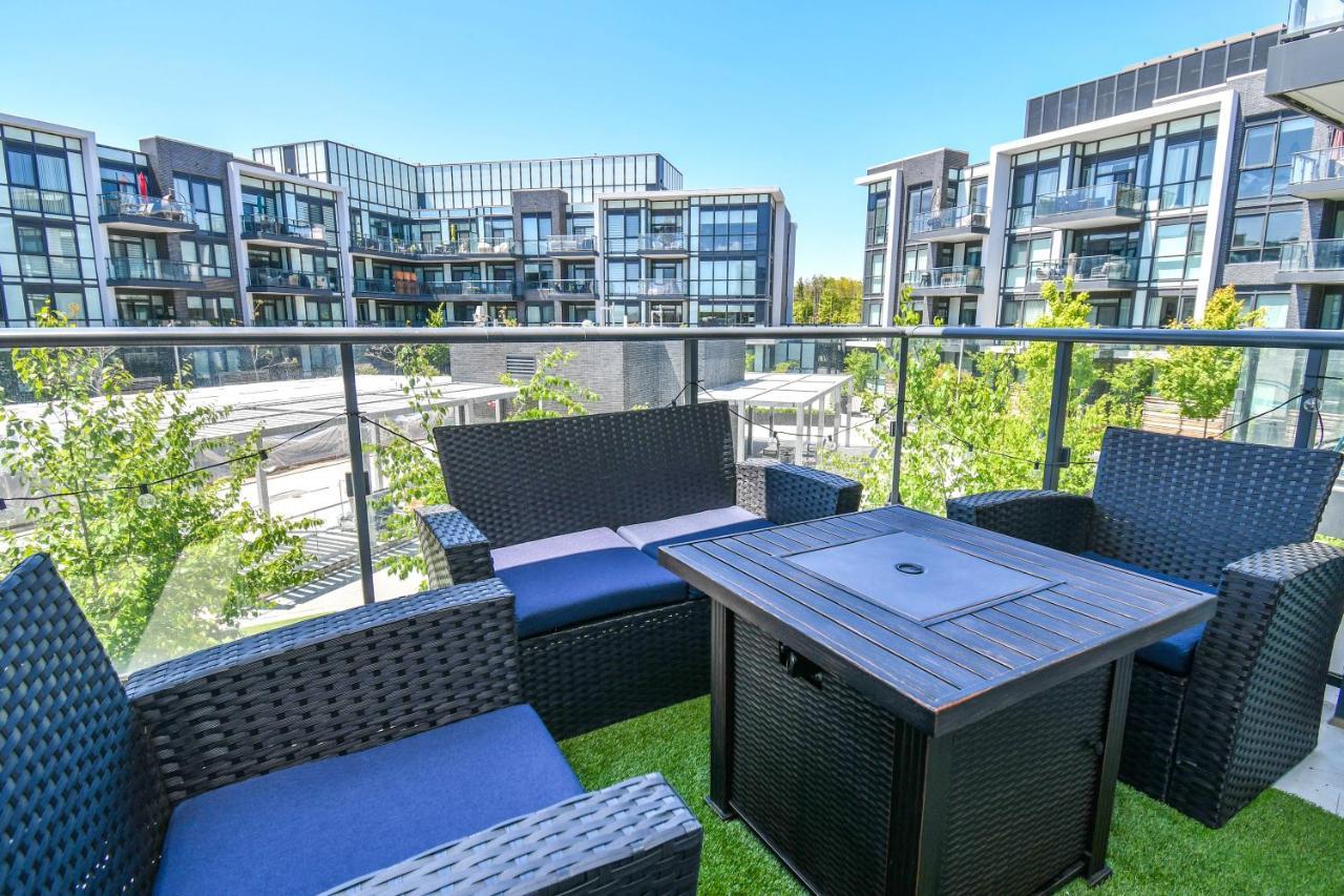 Pet Friendly Condos At Friday Harbour Innisfil Exterior foto