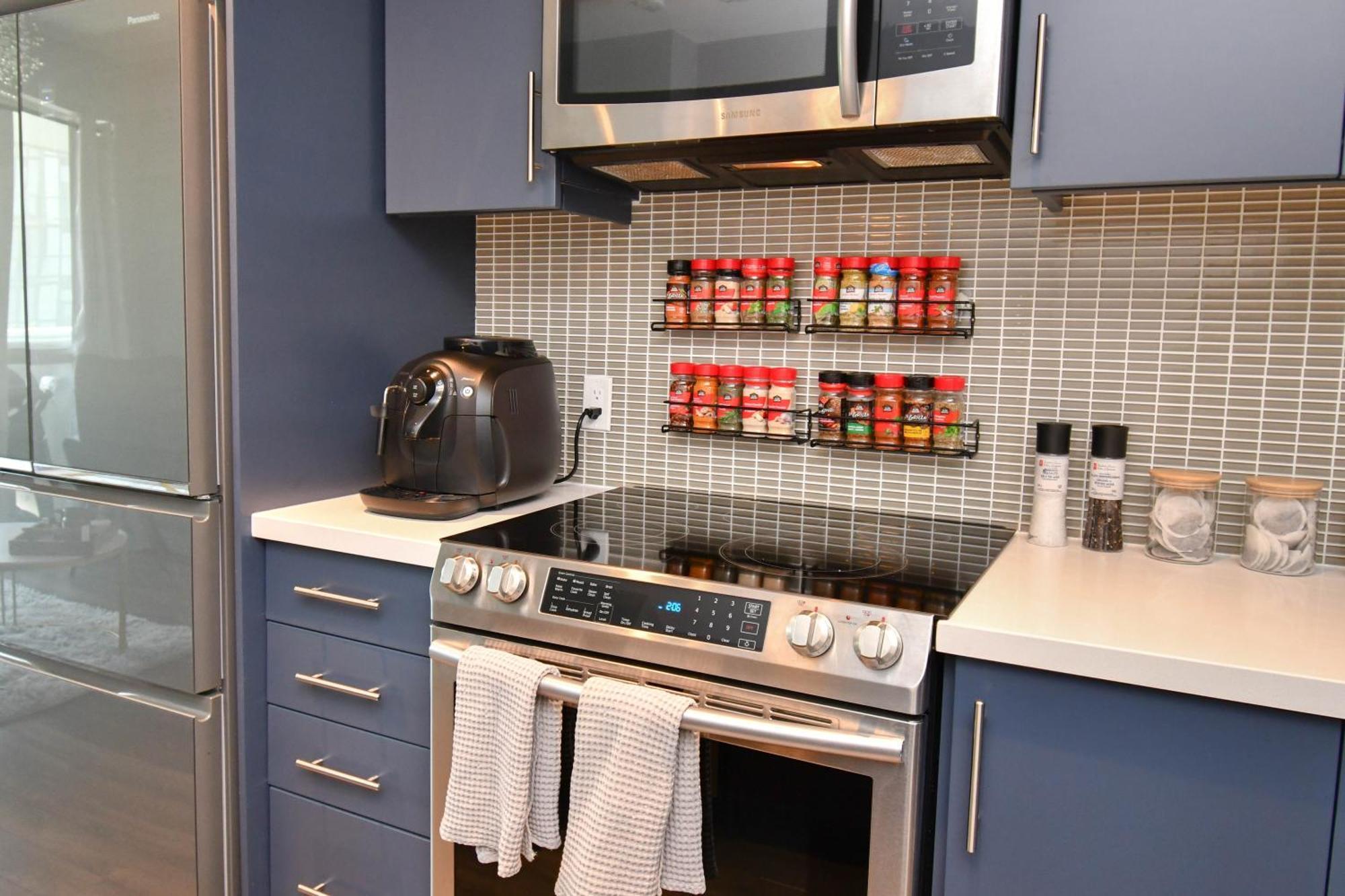 Pet Friendly Condos At Friday Harbour Innisfil Exterior foto